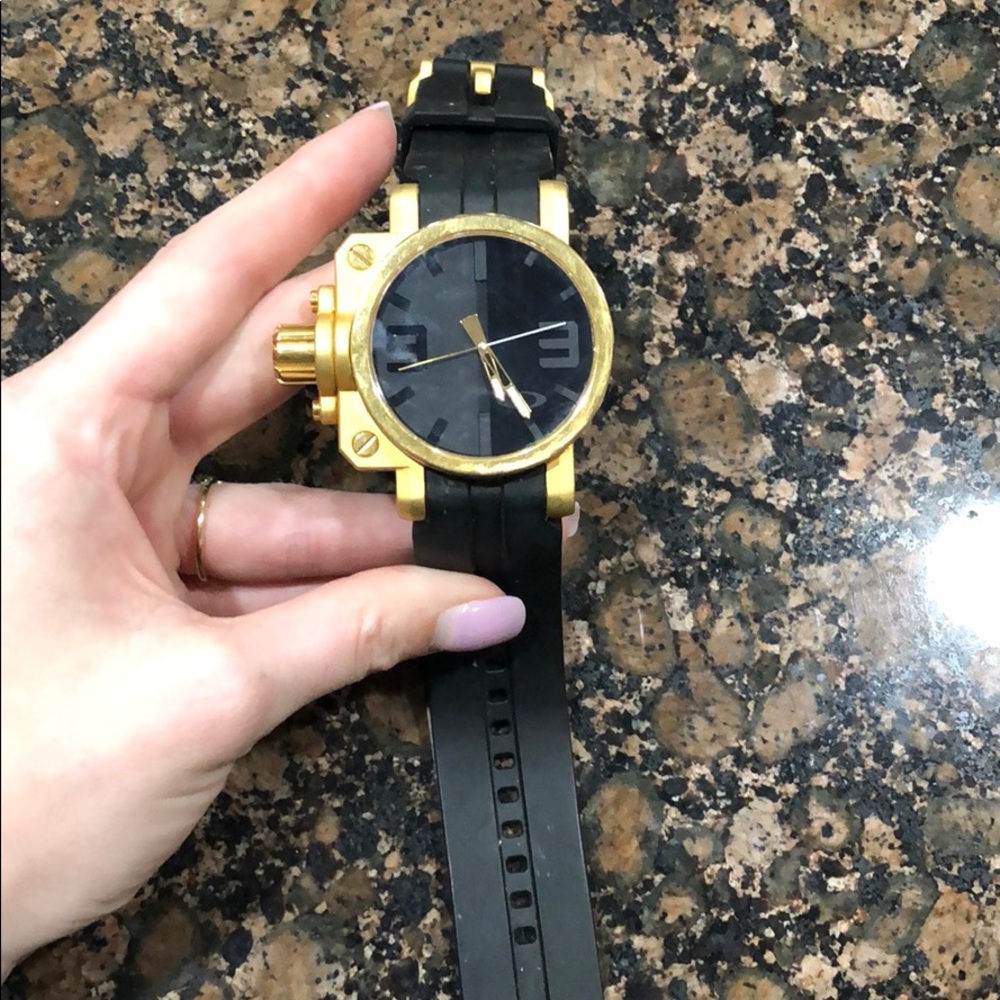 Men’s OAKLEY watch